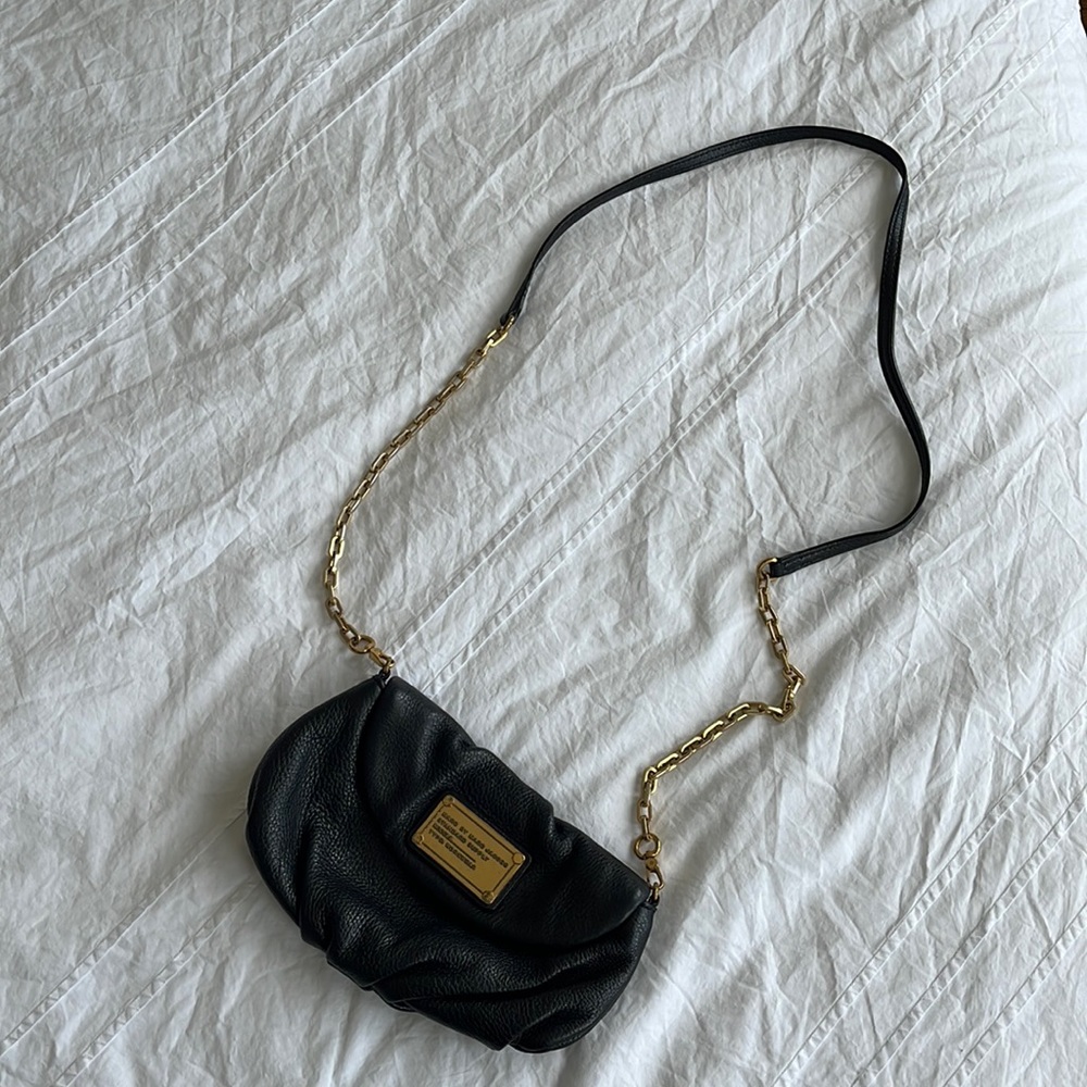 Marc by Marc Jacobs wallet on chain